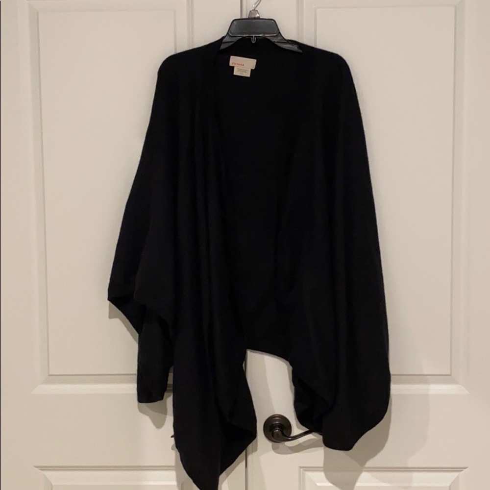 Cuyana cape
